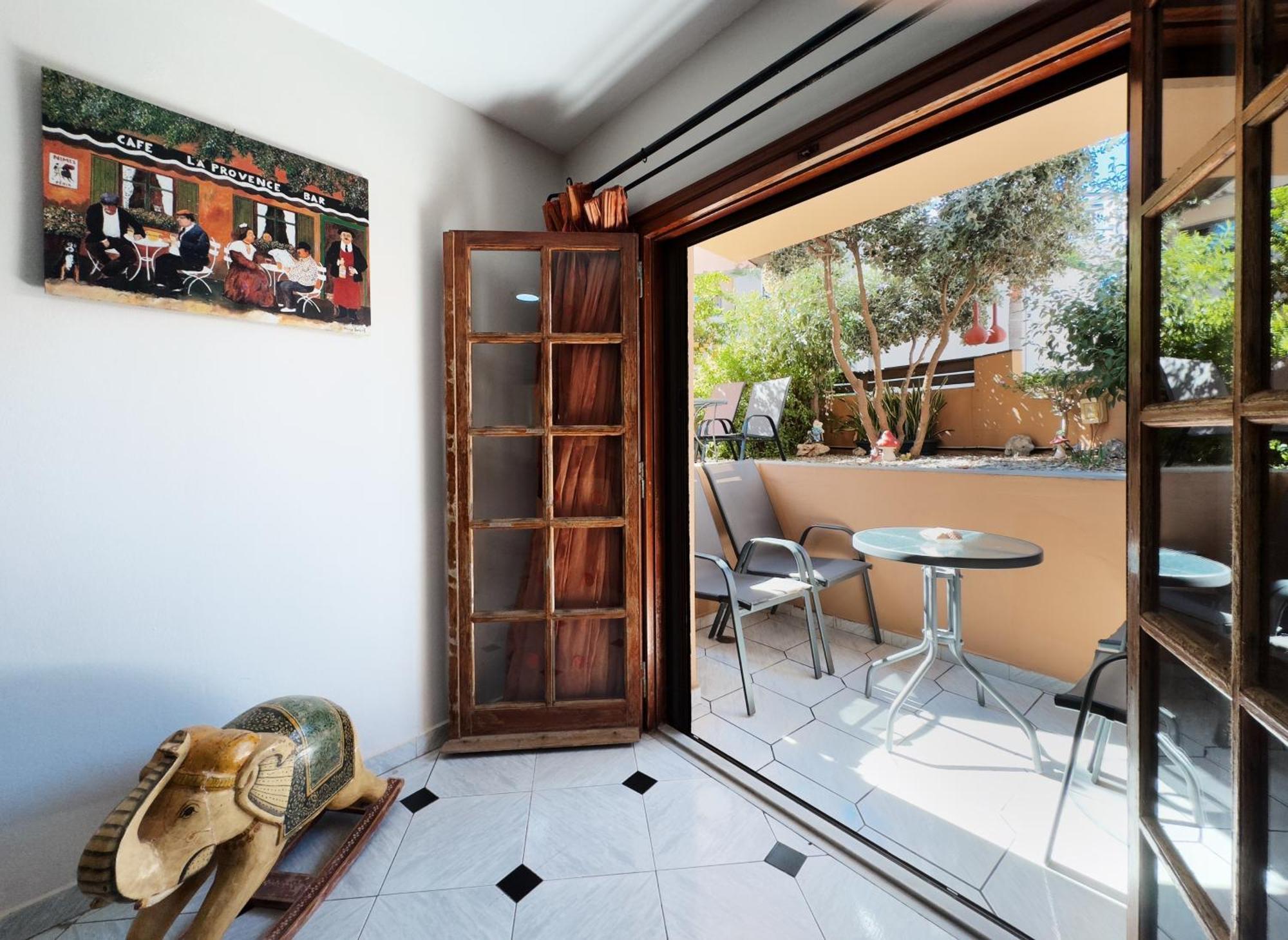 Eleni Seaside Appartement Platanés